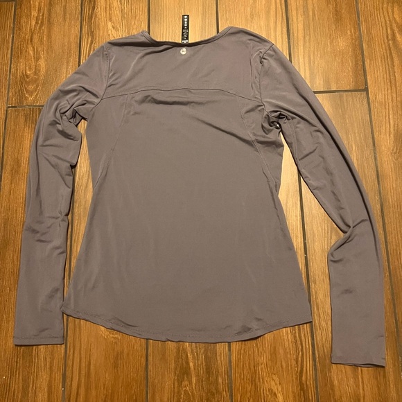 90 Degrees Active Top - Picture 4 of 4